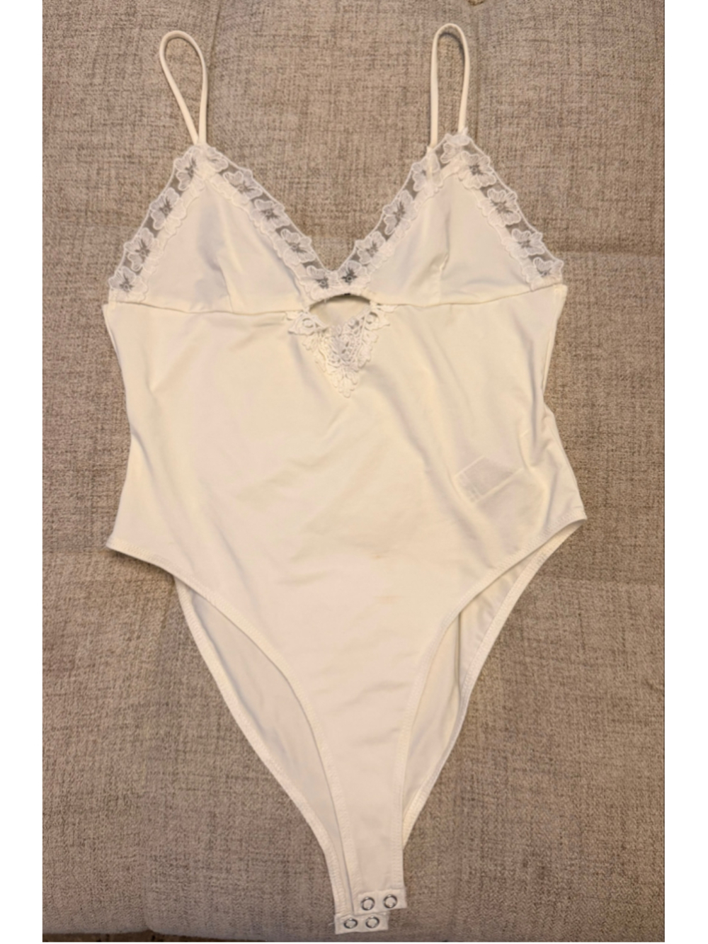 Forever 21 Cream Floral Lace Cami Bodysuit Size M NWT